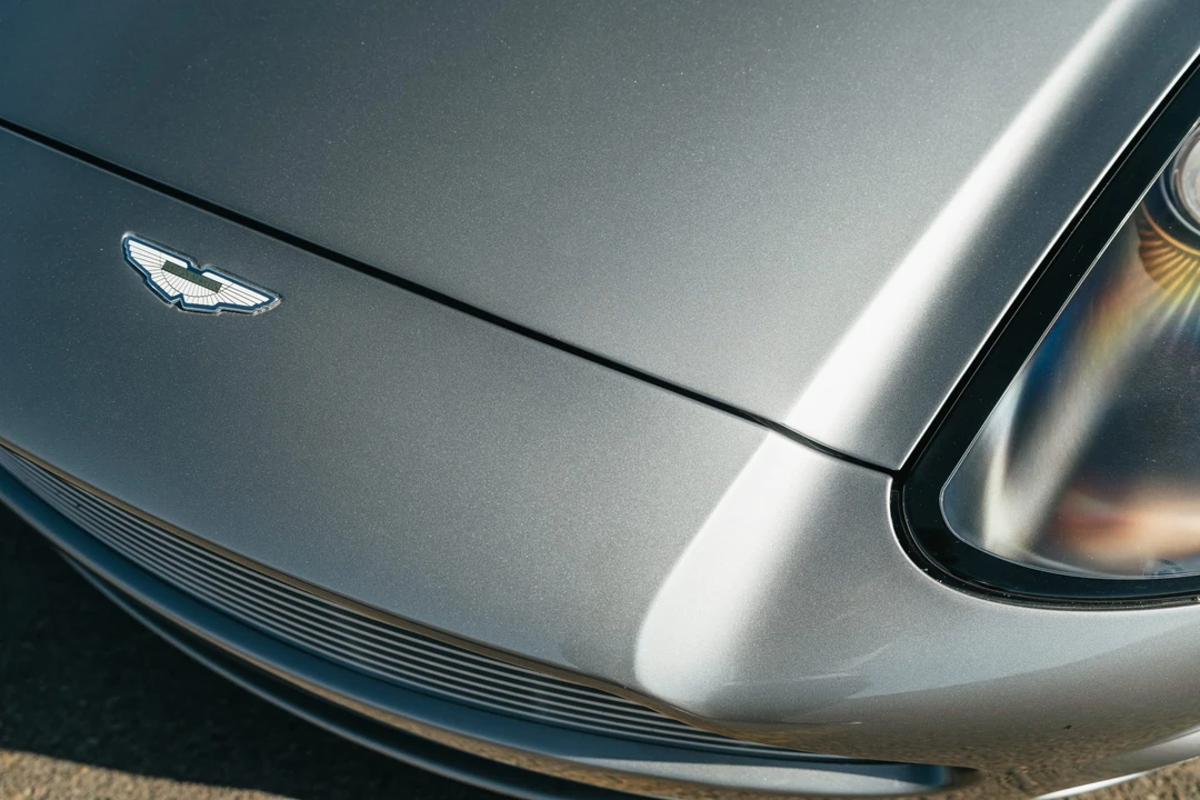 2003 Aston Martin Vanquish 1st Gen - Image 26 of 31