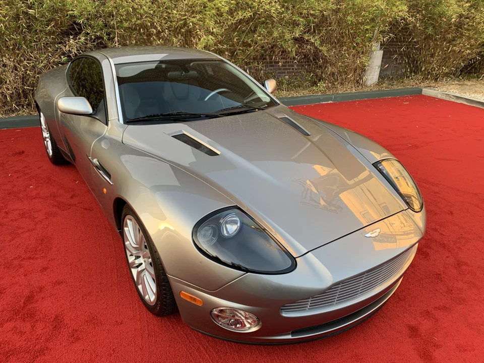 2003 Aston Martin Vanquish 1st Gen - Image 16 of 31