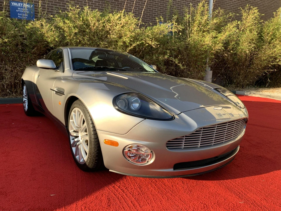 2003 Aston Martin Vanquish 1st Gen - Image 19 of 31