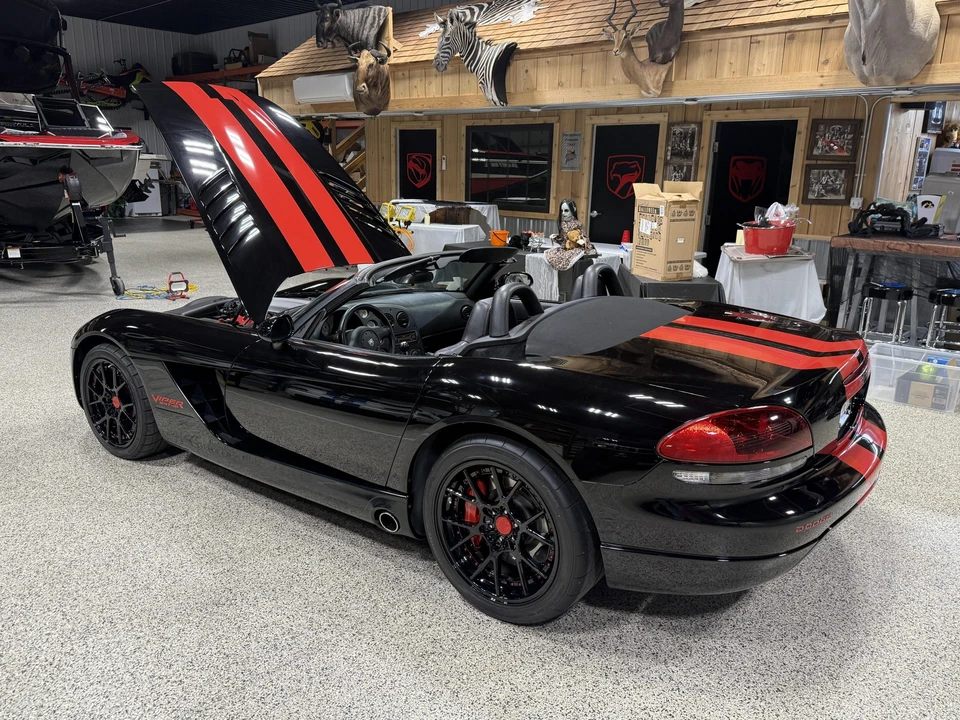 2004 Dodge Viper 3rd Gen - Image 13 of 31