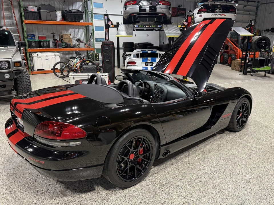 2004 Dodge Viper 3rd Gen - Image 14 of 31