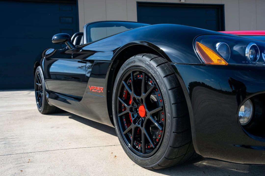 2004 Dodge Viper 3rd Gen - Image 16 of 31
