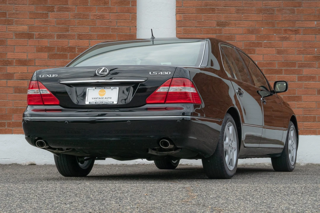 2004 Lexus LS 3rd Gen - Image 12 of 31