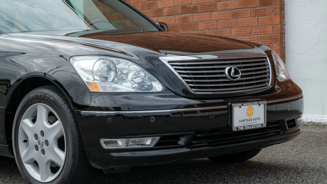 2004 Lexus LS 3rd Gen - Image 18 of 31
