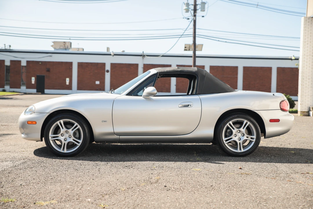 2004 Mazda NB MX-5 Miata - Image 4 of 31