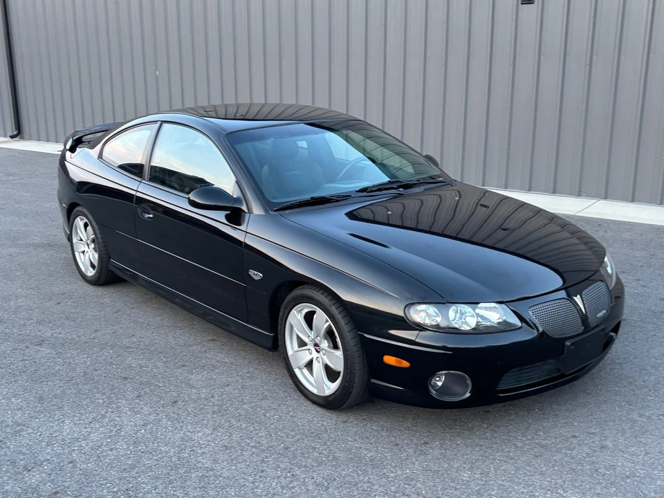 2004 Pontiac GTO 4th Gen - Image 15 of 31