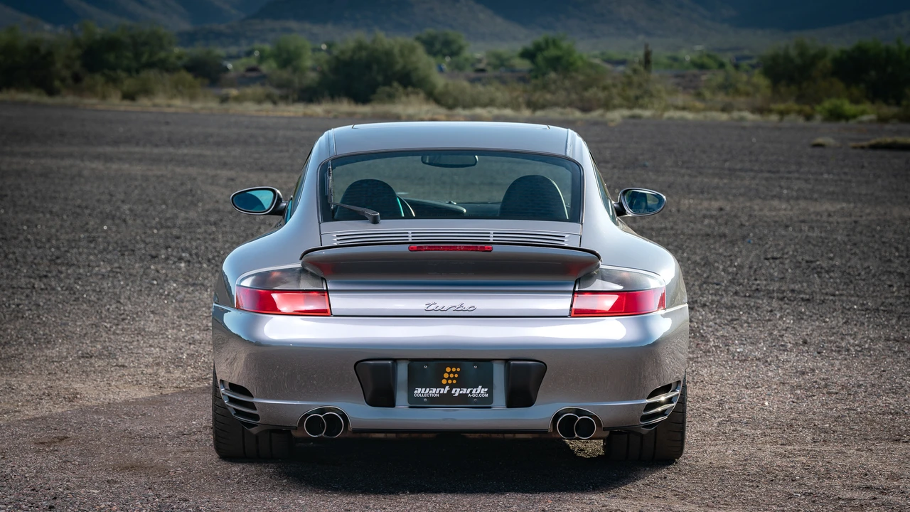 2004 Porsche 996 Turbo - Image 25 of 31