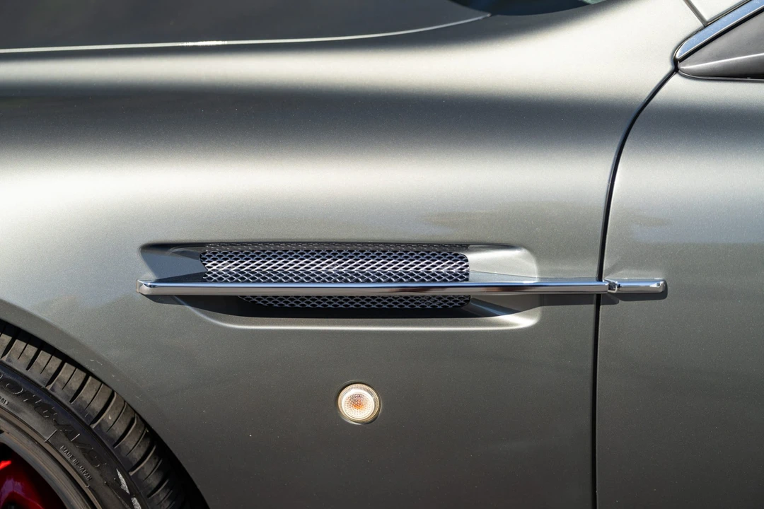 2005 Aston Martin DB9 - Image 11 of 31