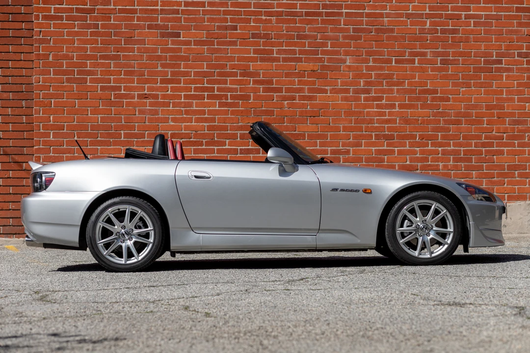 2005 Honda AP2 S2000 - Image 2 of 31