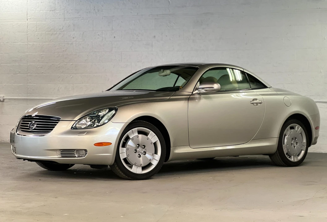2005 Lexus SC430 - Image 2 of 31