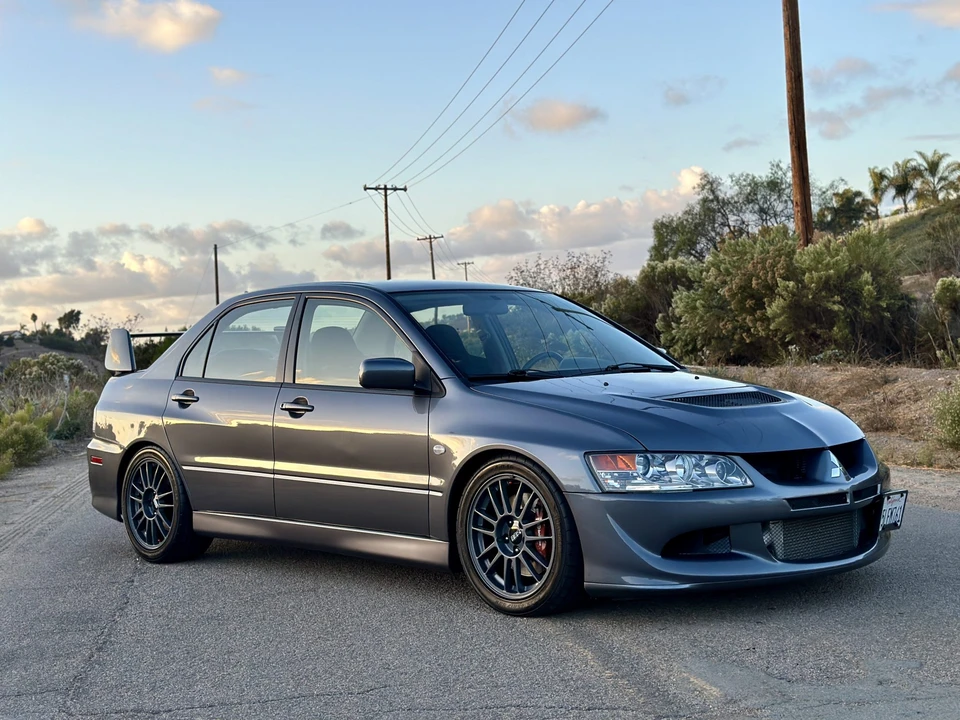2005 Mitsubishi Lancer Evolution IX 8th Gen - Image 9 of 31