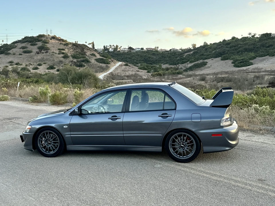 2005 Mitsubishi Lancer Evolution IX 8th Gen - Image 23 of 31