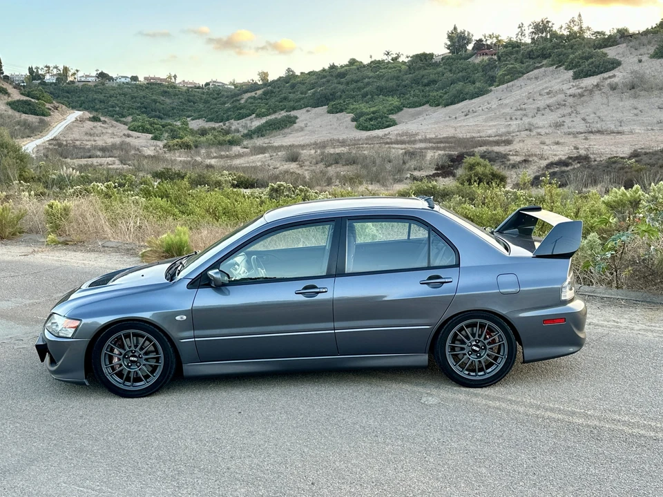 2005 Mitsubishi Lancer Evolution IX 8th Gen - Image 25 of 31