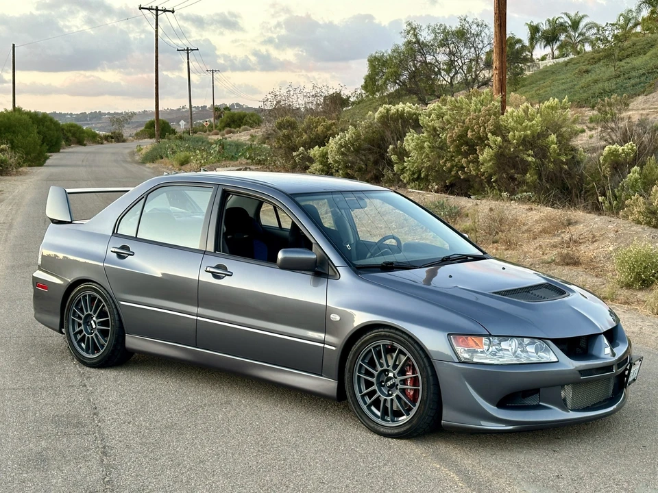 2005 Mitsubishi Lancer Evolution IX 8th Gen - Image 10 of 31