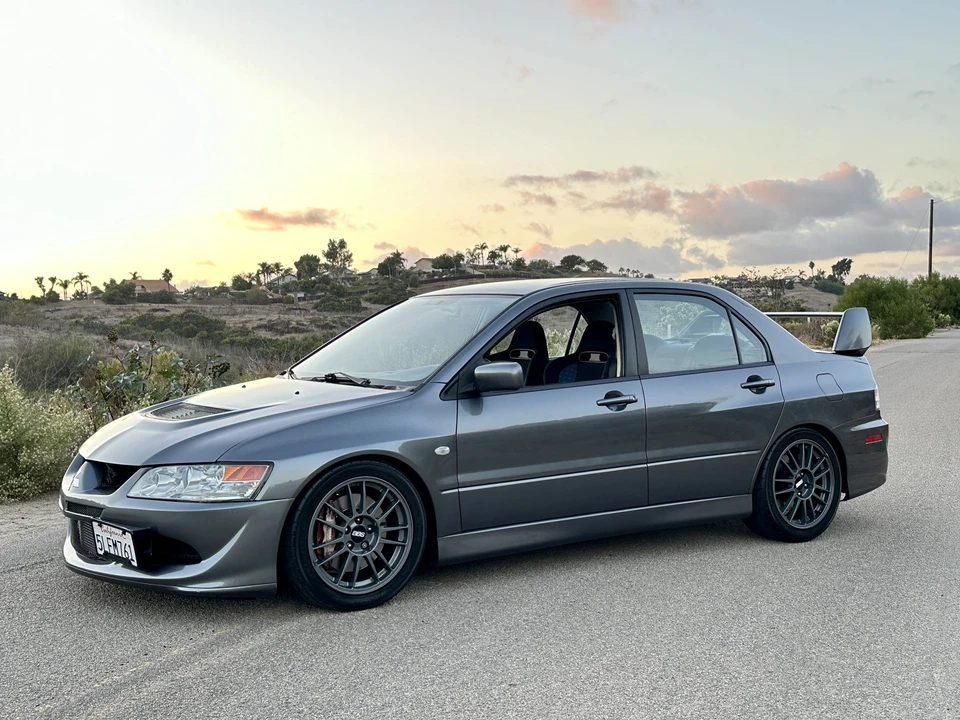 2005 Mitsubishi Lancer Evolution IX 8th Gen - Image 2 of 31