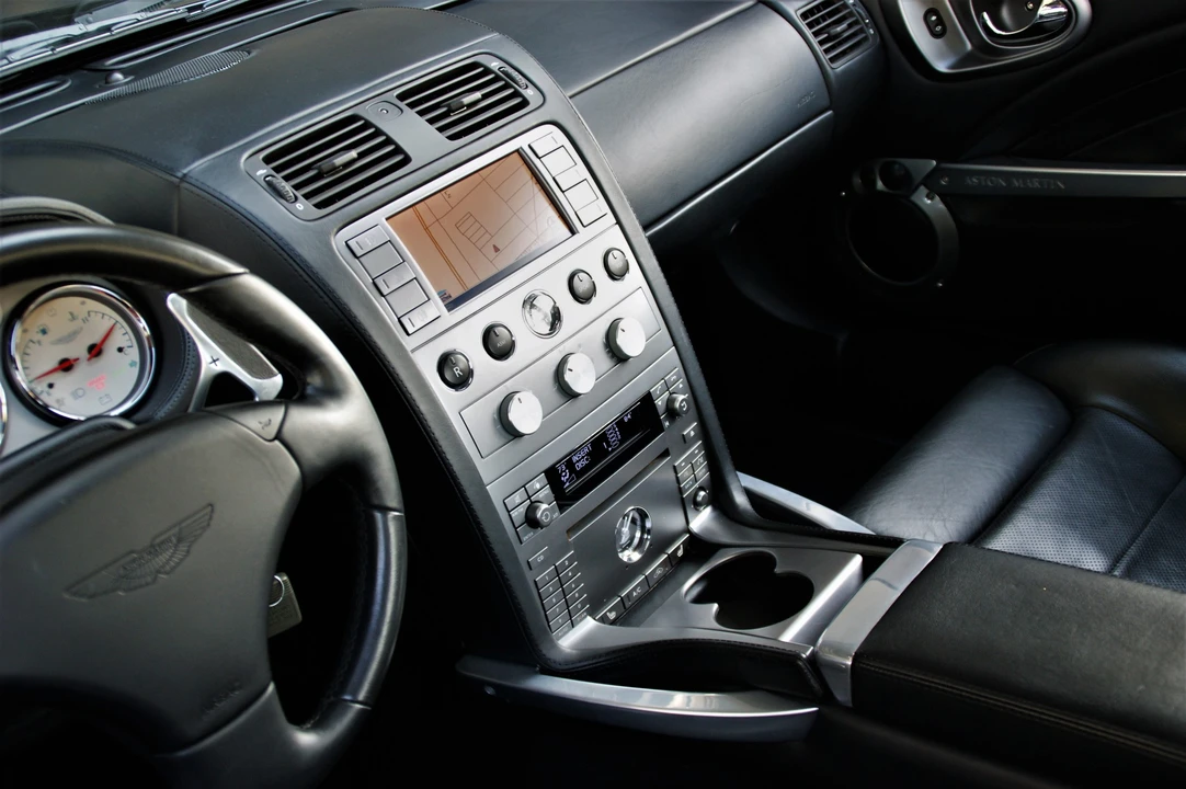 2006 Aston Martin Vanquish 1st Gen - Image 20 of 31