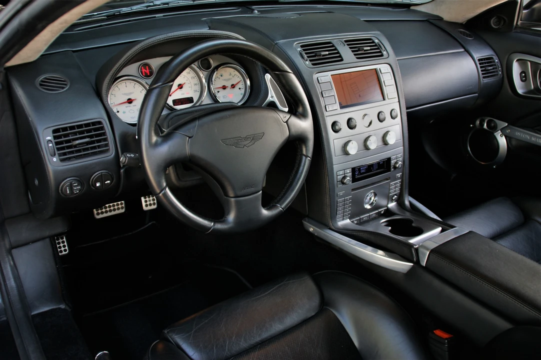 2006 Aston Martin Vanquish 1st Gen - Image 25 of 31