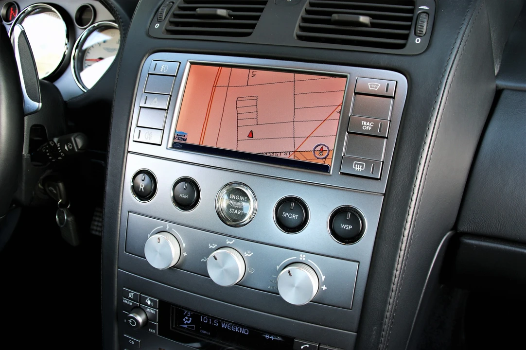 2006 Aston Martin Vanquish 1st Gen - Image 30 of 31