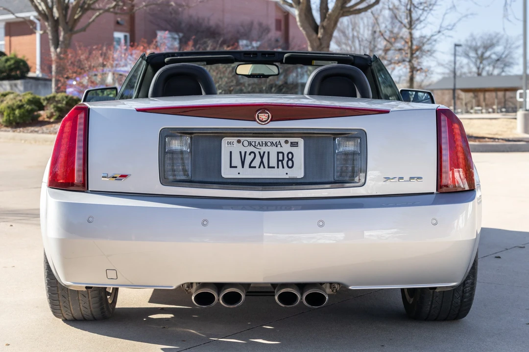 2006 Cadillac XLR-V - Image 17 of 31