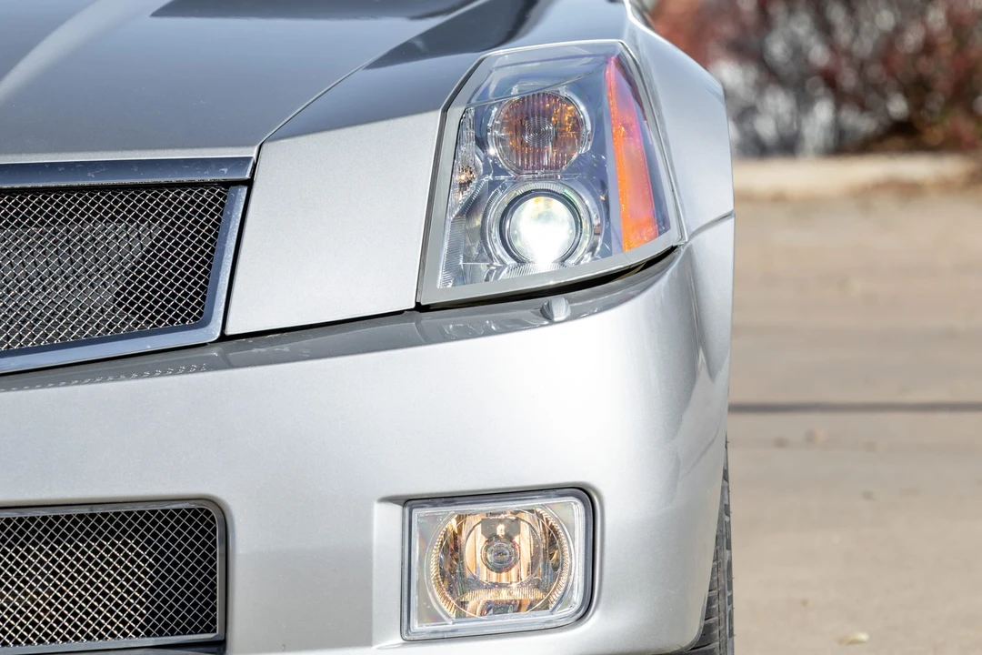 2006 Cadillac XLR-V - Image 24 of 31