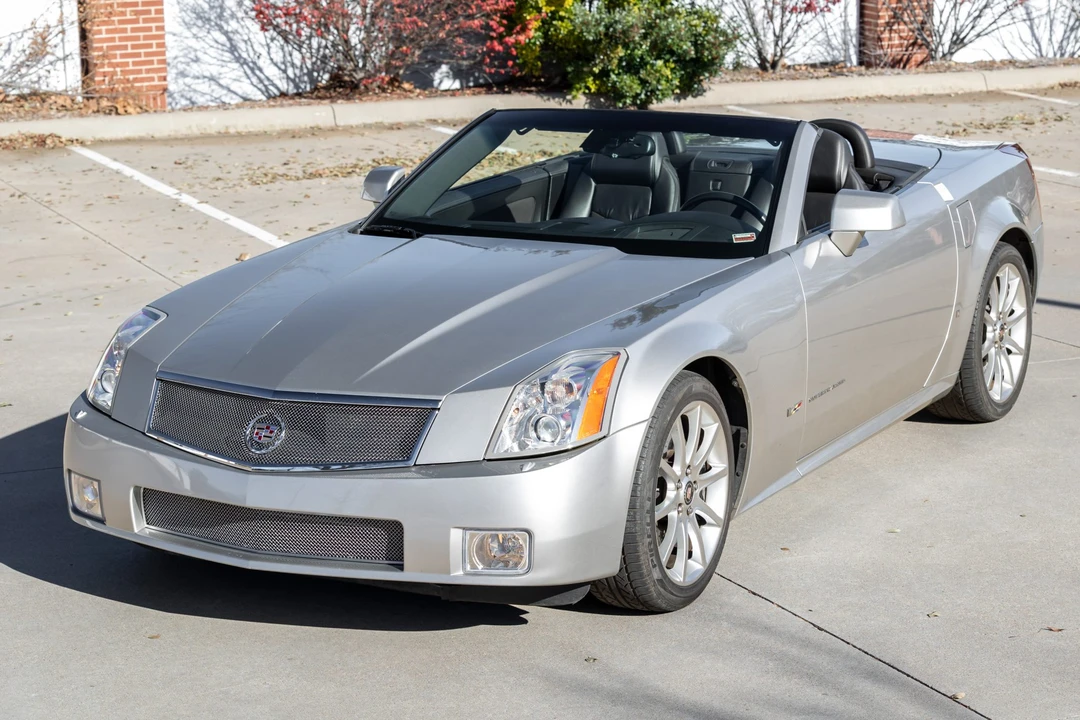 2006 Cadillac XLR-V - Image 9 of 31