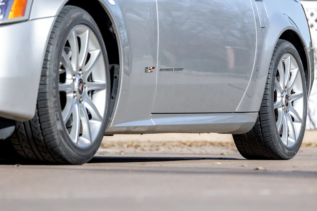 2006 Cadillac XLR-V - Image 30 of 31