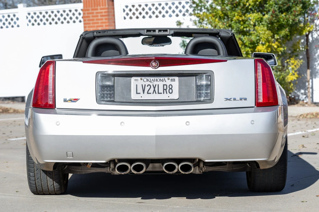 2006 Cadillac XLR-V - Image 16 of 31