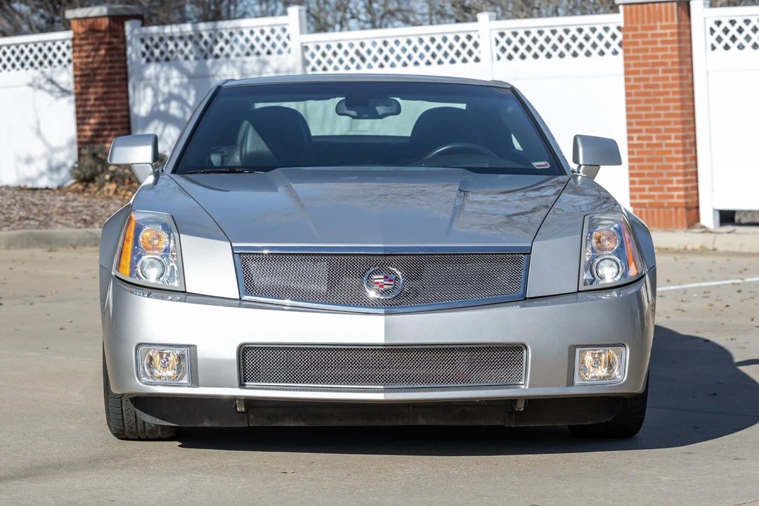 2006 Cadillac XLR-V - Image 4 of 31