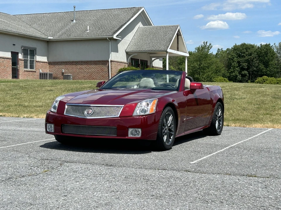 2006 Cadillac XLR-V - Image 7 of 31