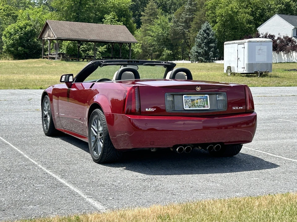 2006 Cadillac XLR-V - Image 27 of 31