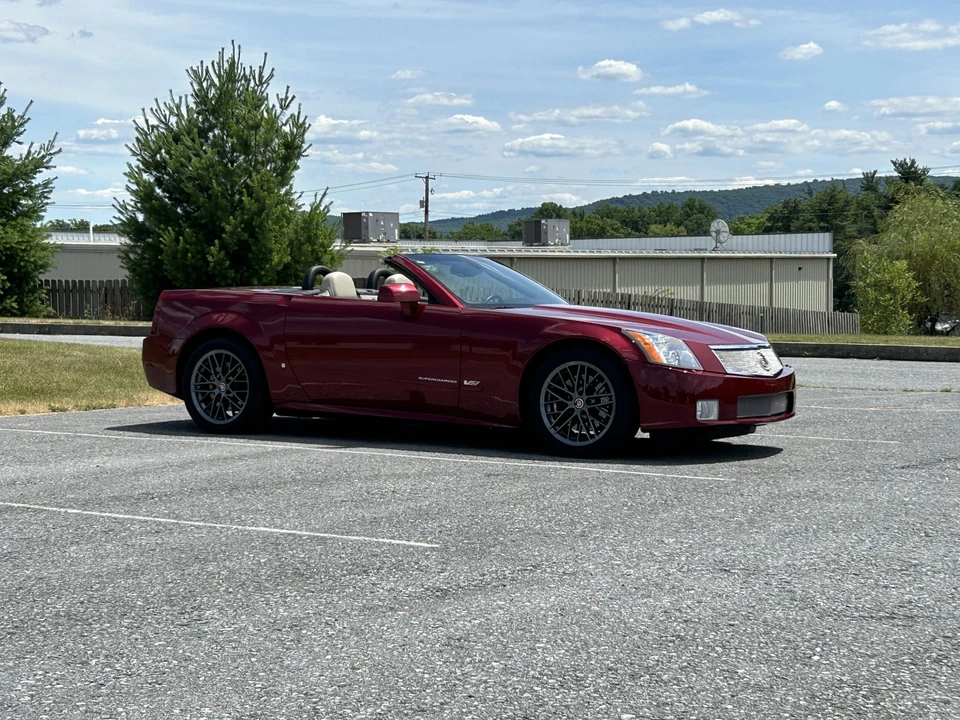 2006 Cadillac XLR-V - Image 15 of 31