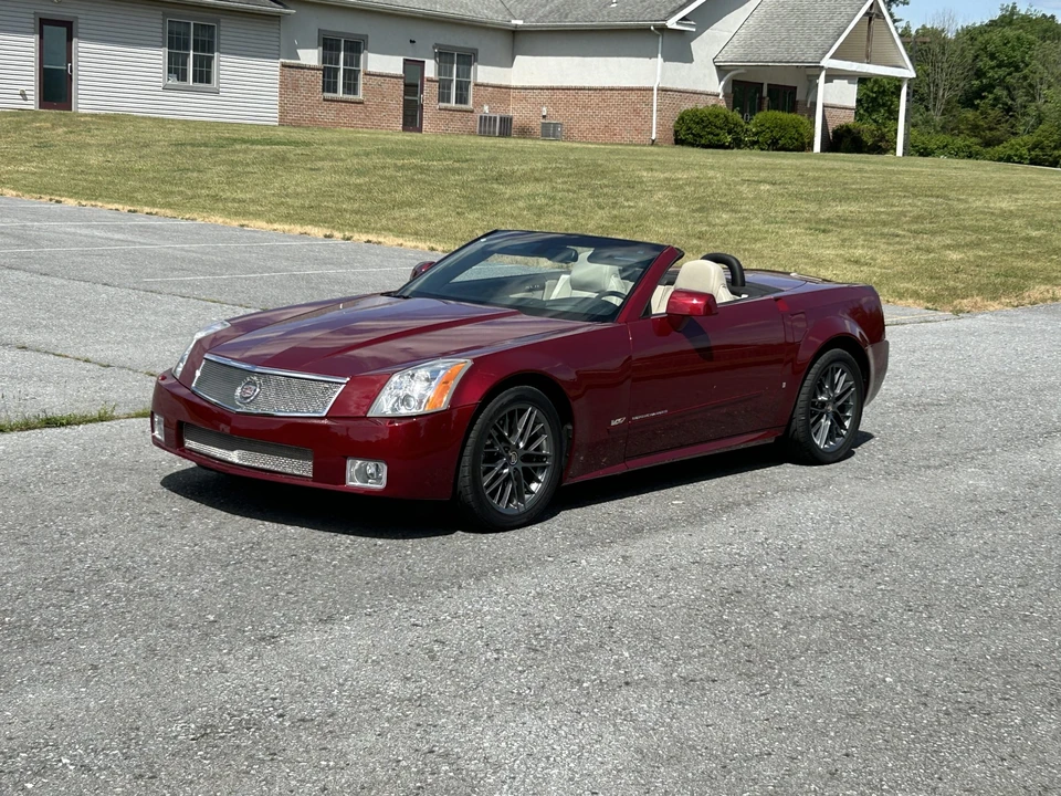 2006 Cadillac XLR-V - Image 6 of 31