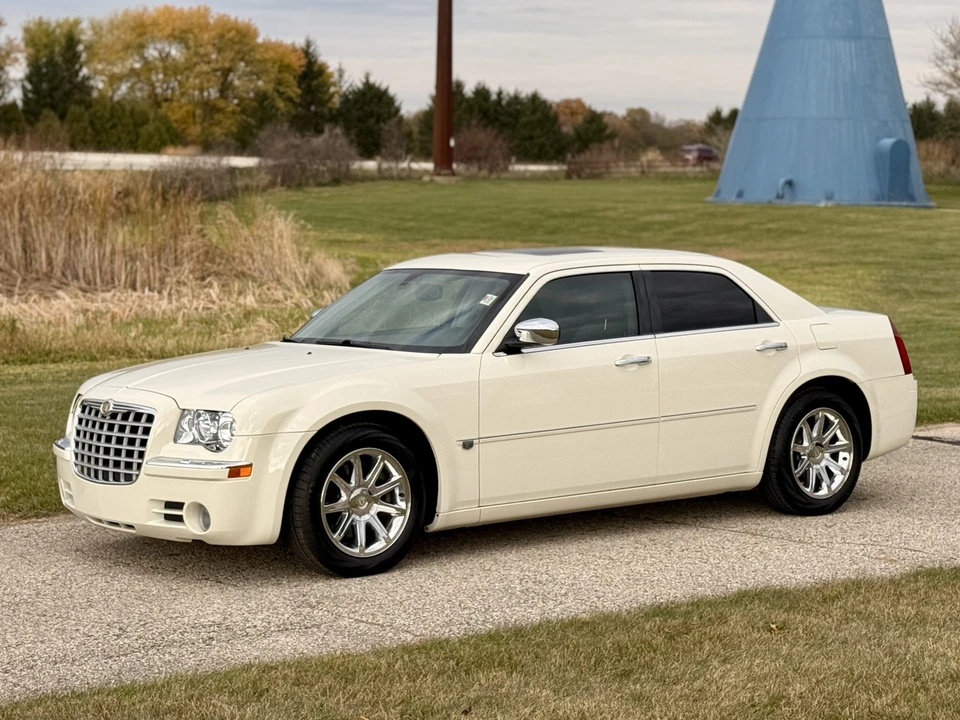 2006 Chrysler 300 (2005-2023) - Image 10 of 31