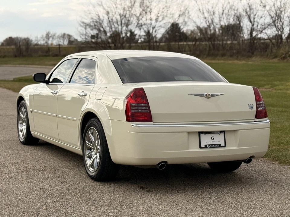 2006 Chrysler 300 (2005-2023) - Image 13 of 31