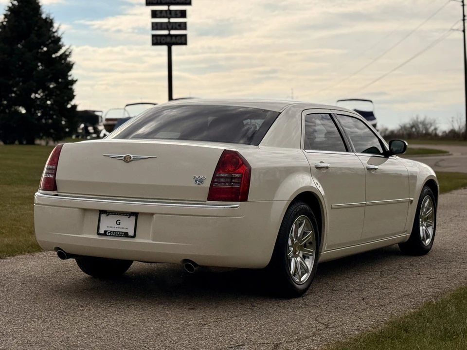2006 Chrysler 300 (2005-2023) - Image 15 of 31