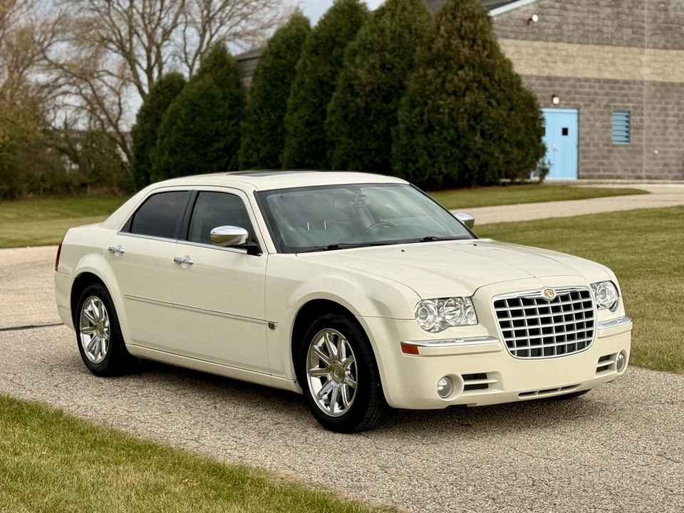 2006 Chrysler 300 (2005-2023) - Image 16 of 31