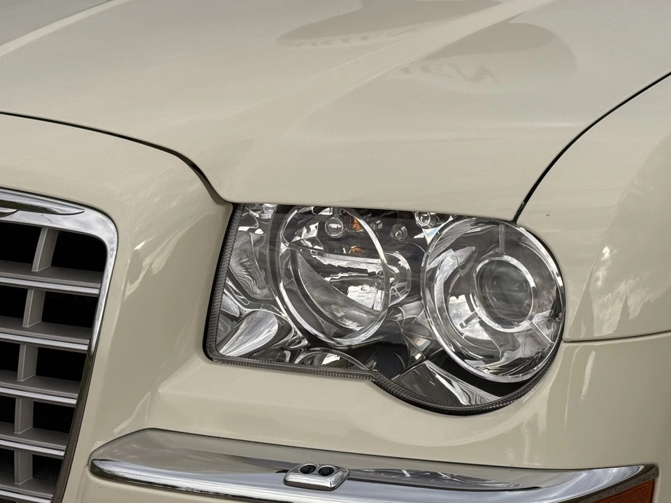 2006 Chrysler 300 (2005-2023) - Image 22 of 31