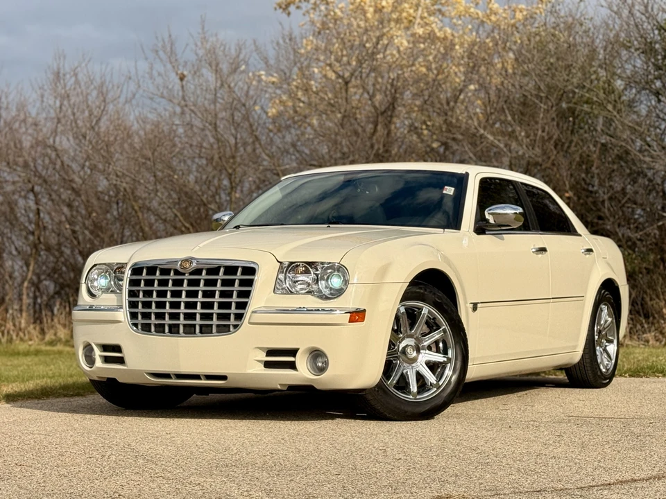 2006 Chrysler 300 (2005-2023) - Image 3 of 31