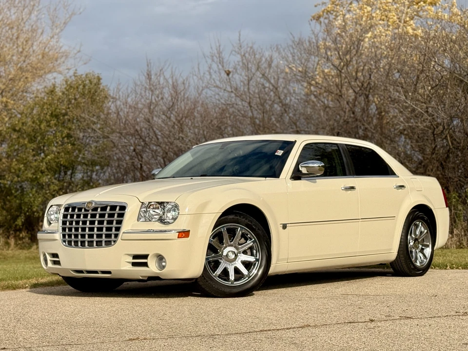 2006 Chrysler 300 (2005-2023) - Image 4 of 31