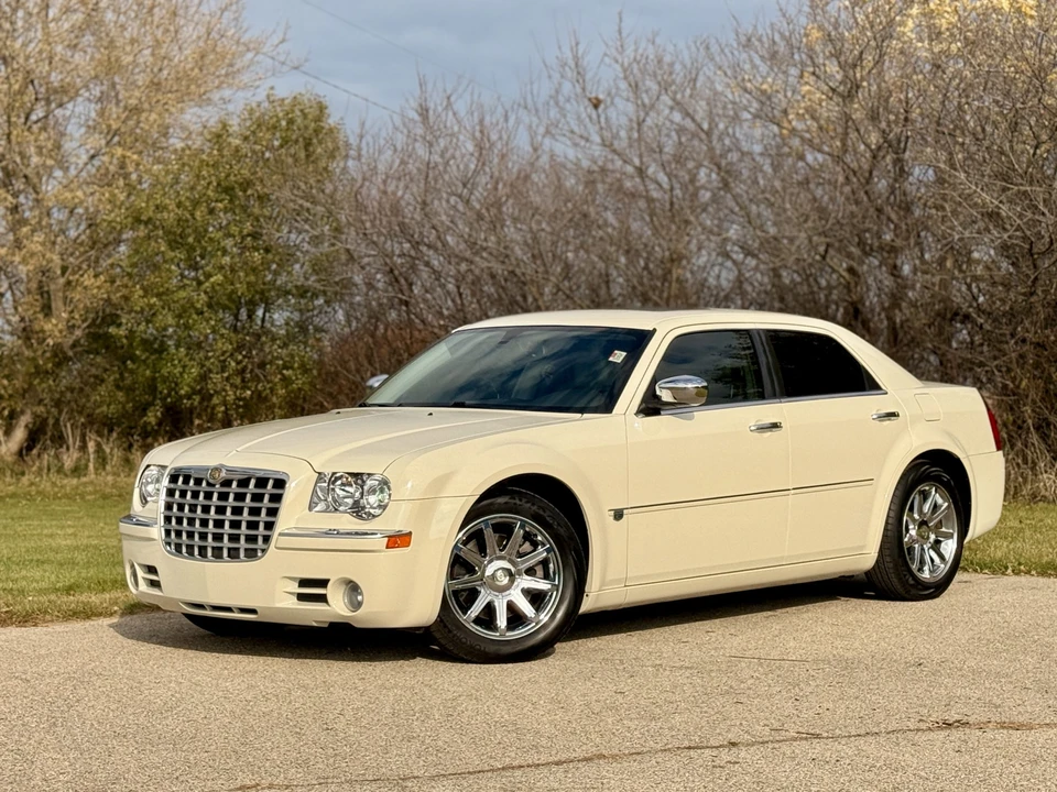 2006 Chrysler 300 (2005-2023) - Image 5 of 31