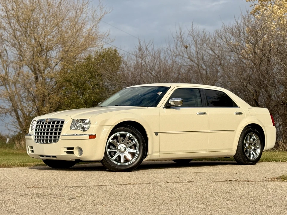 2006 Chrysler 300 (2005-2023) - Image 6 of 31