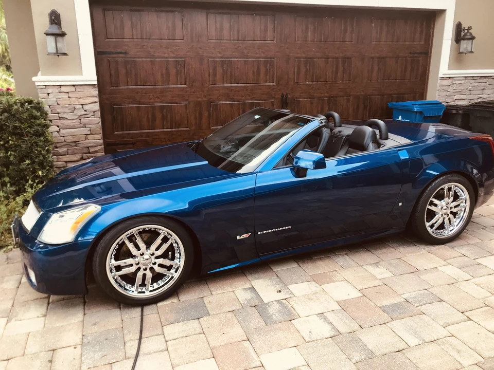 2007 Cadillac XLR-V - Image 5 of 31