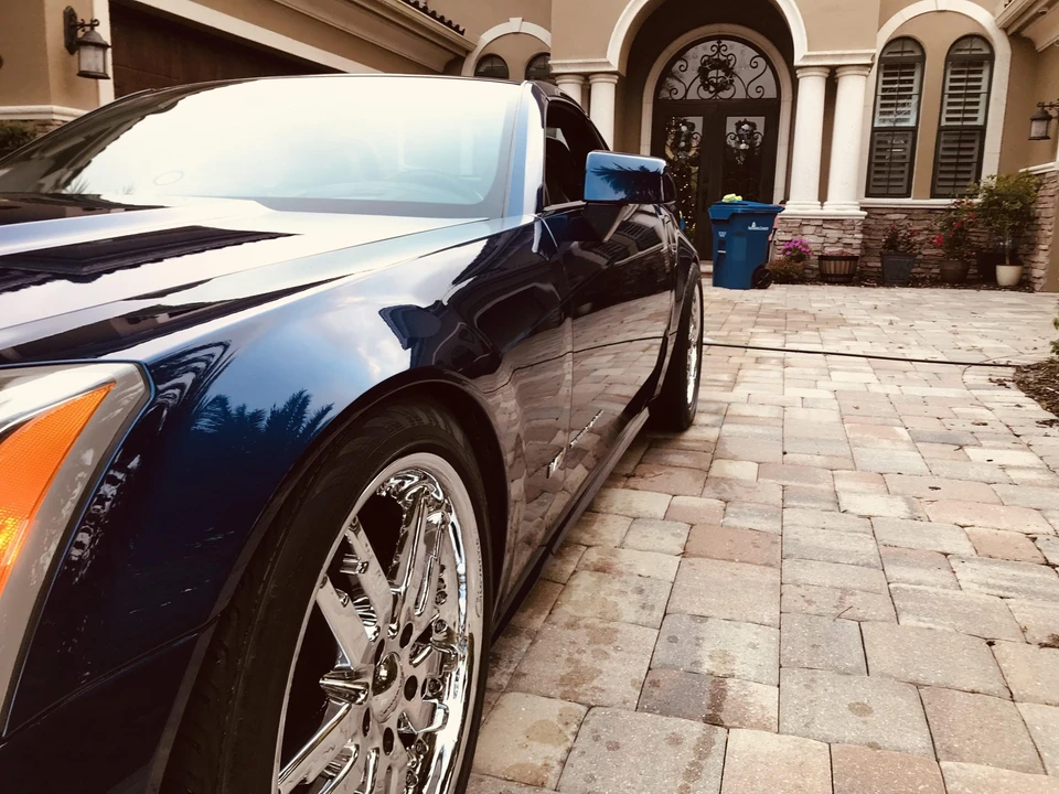 2007 Cadillac XLR-V - Image 21 of 31