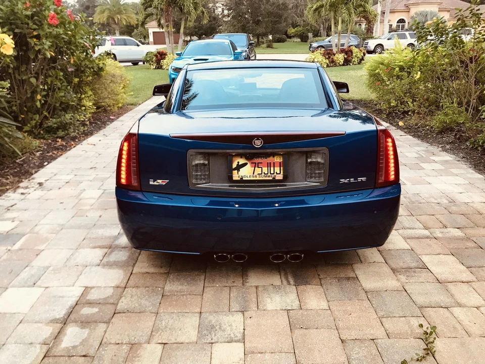2007 Cadillac XLR-V - Image 9 of 31