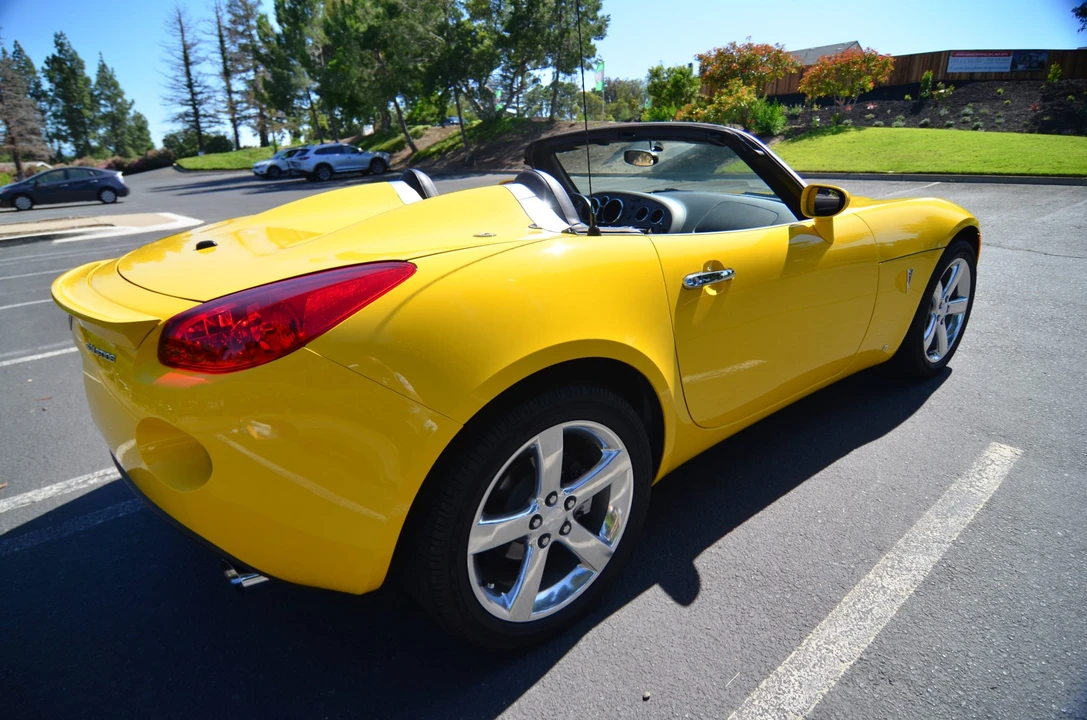 2007 Pontiac Solstice - Image 13 of 31