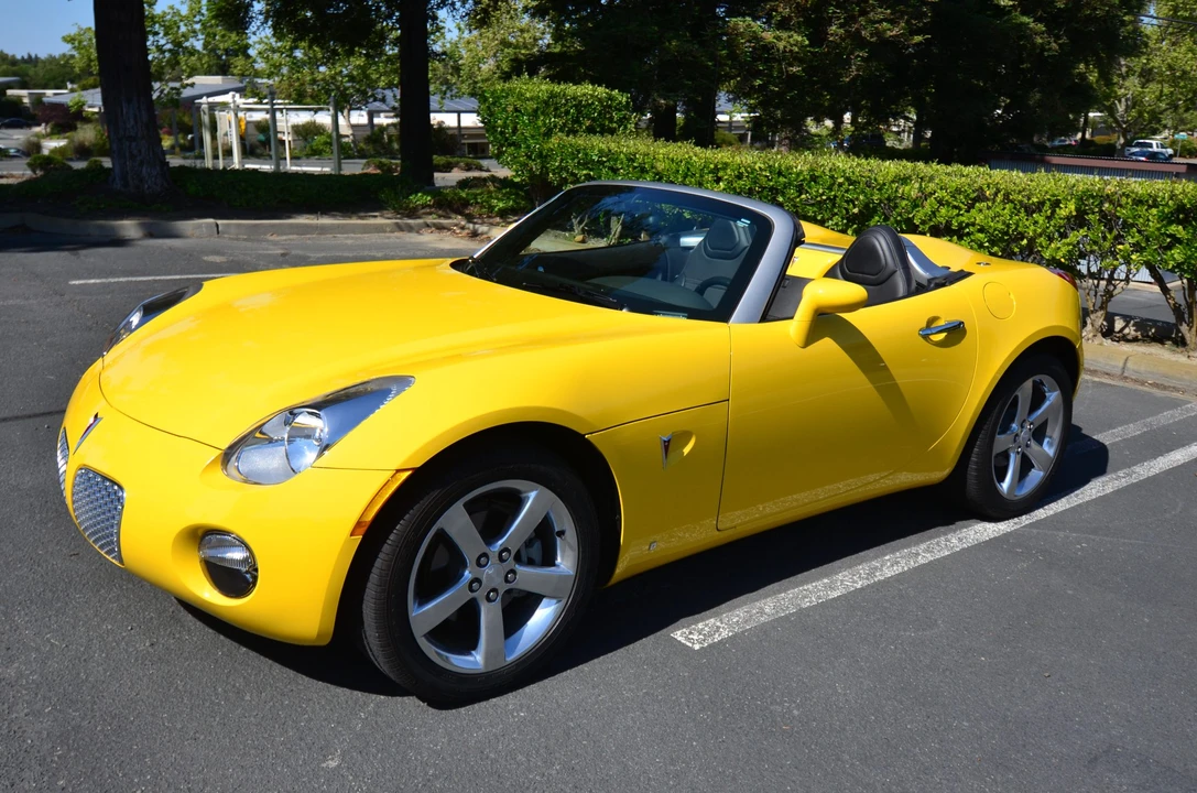 2007 Pontiac Solstice - Image 2 of 31