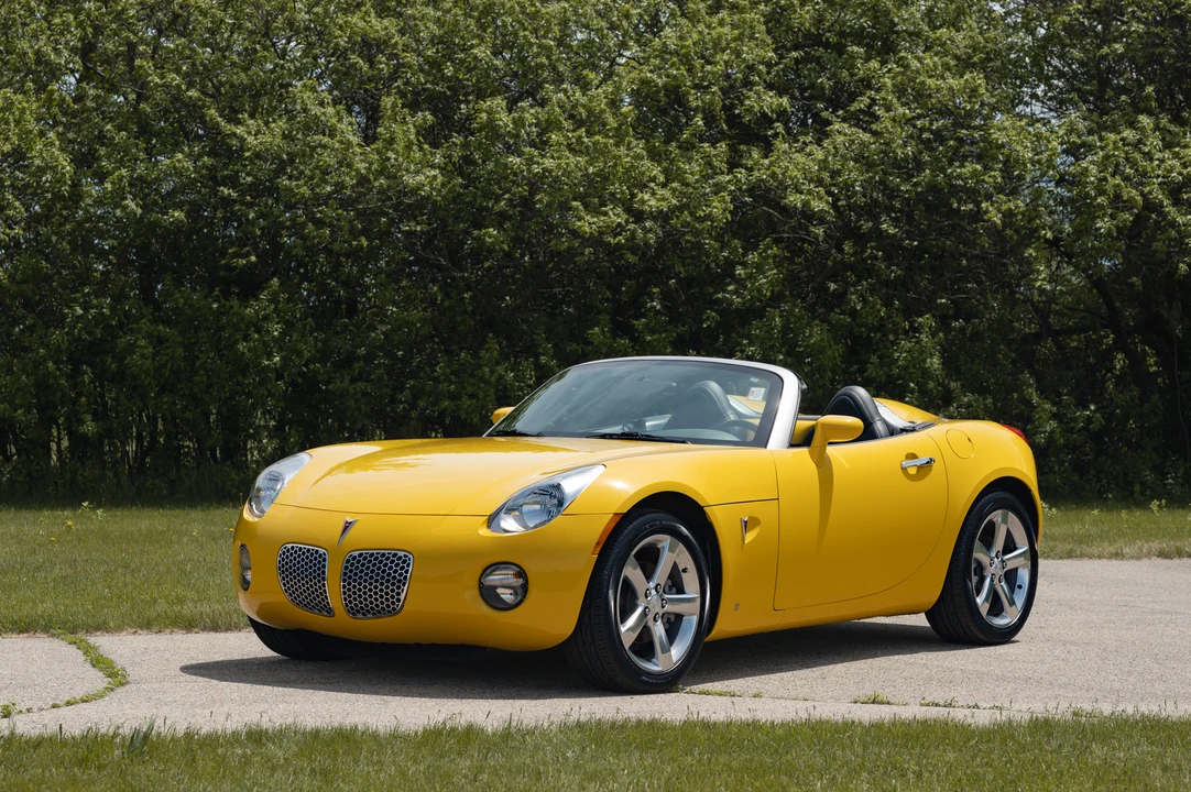 2007 Pontiac Solstice - Image 2 of 31