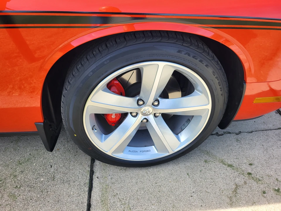 2008 Dodge Challenger SRT8 & 392 3rd Gen - Image 18 of 31