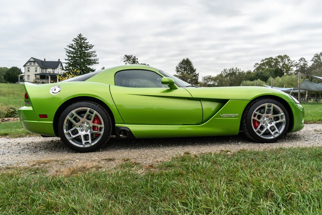 2008 Dodge Viper 4th Gen - Image 4 of 31