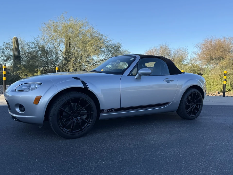 2008 Mazda NC MX-5 Miata - Image 4 of 31